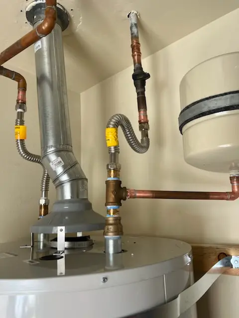 Water heater installation and plumbing repair in Amsterdam